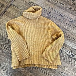 Vero Moda Daisy LS Cowlneck Sweater Size Small